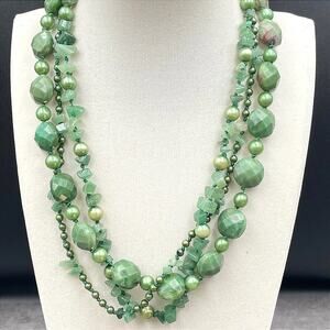 Vintage Green Faceted Green Agate Pearls Beaded Multi-Stranded Lobster Necklace